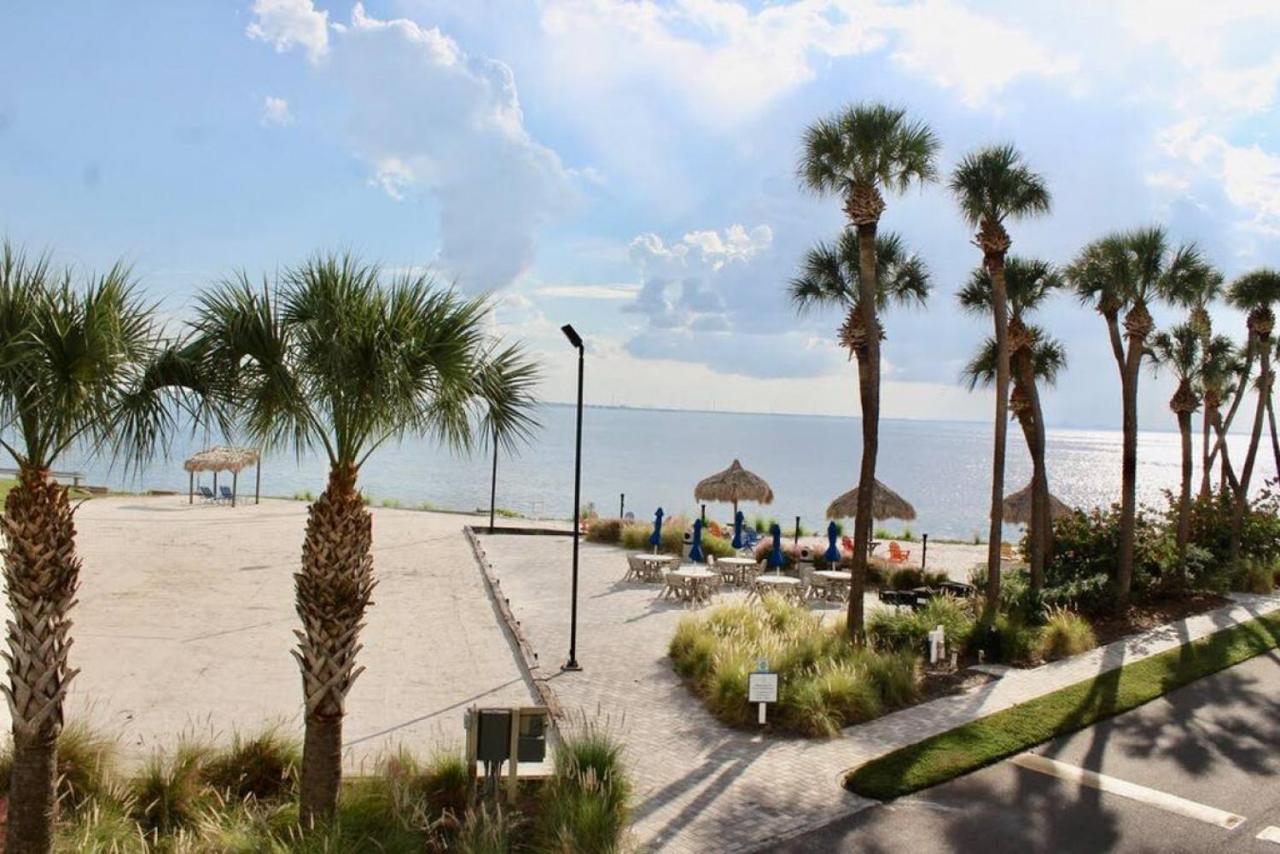 Bay Views From Your Balcony Beach Resort Тампа Екстериор снимка