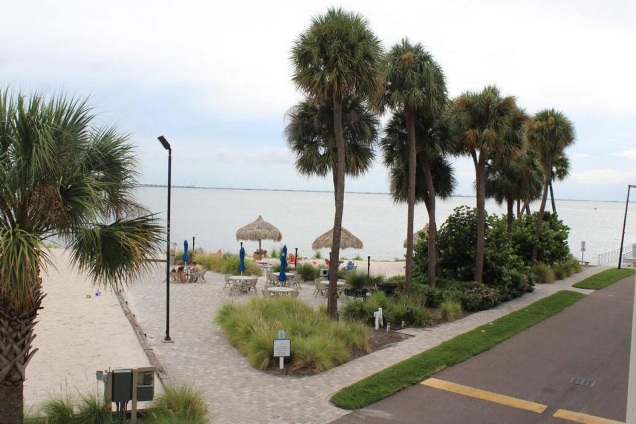 Bay Views From Your Balcony Beach Resort Тампа Екстериор снимка